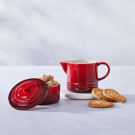 Le Creuset 300ml Milk & Sugar Set - Cerise