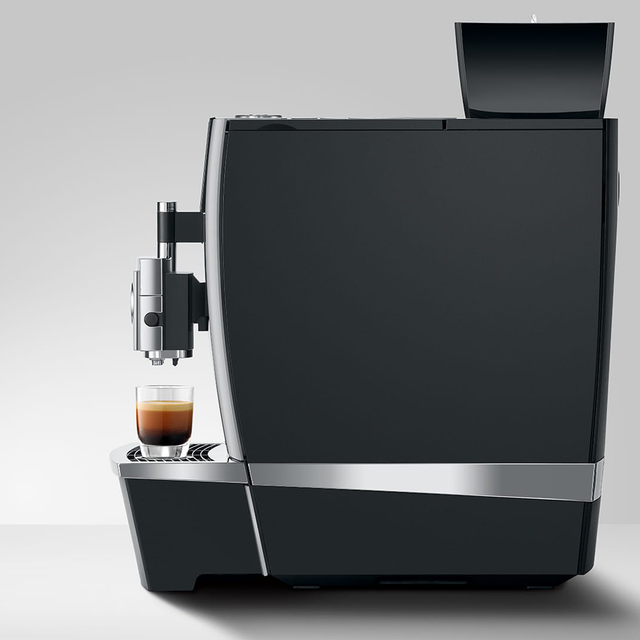 JURA GIGA X3 Gen II Pro Bean to Cup coffee machine with dual ceramic disc grinders, 4.3-inch touchscreen display, and Pulse Extraction Process, ideal for high-volume offices and self-service environments.