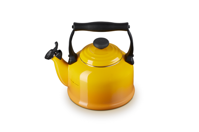 Le Creuset Stoneware Traditional Kettle - Nectar | Redber Coffee