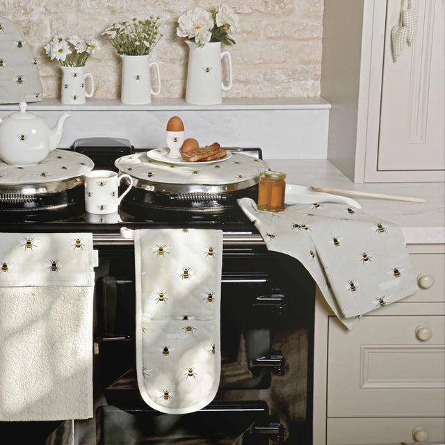 Sophie Allport Bee Tea Towel, Designer kitchen, AGA stove, Breakfast, Stylish, Olive green