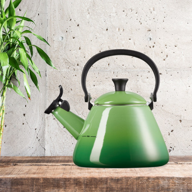 Le Creuset Kone Kettle Bamboo Green Redber Coffee